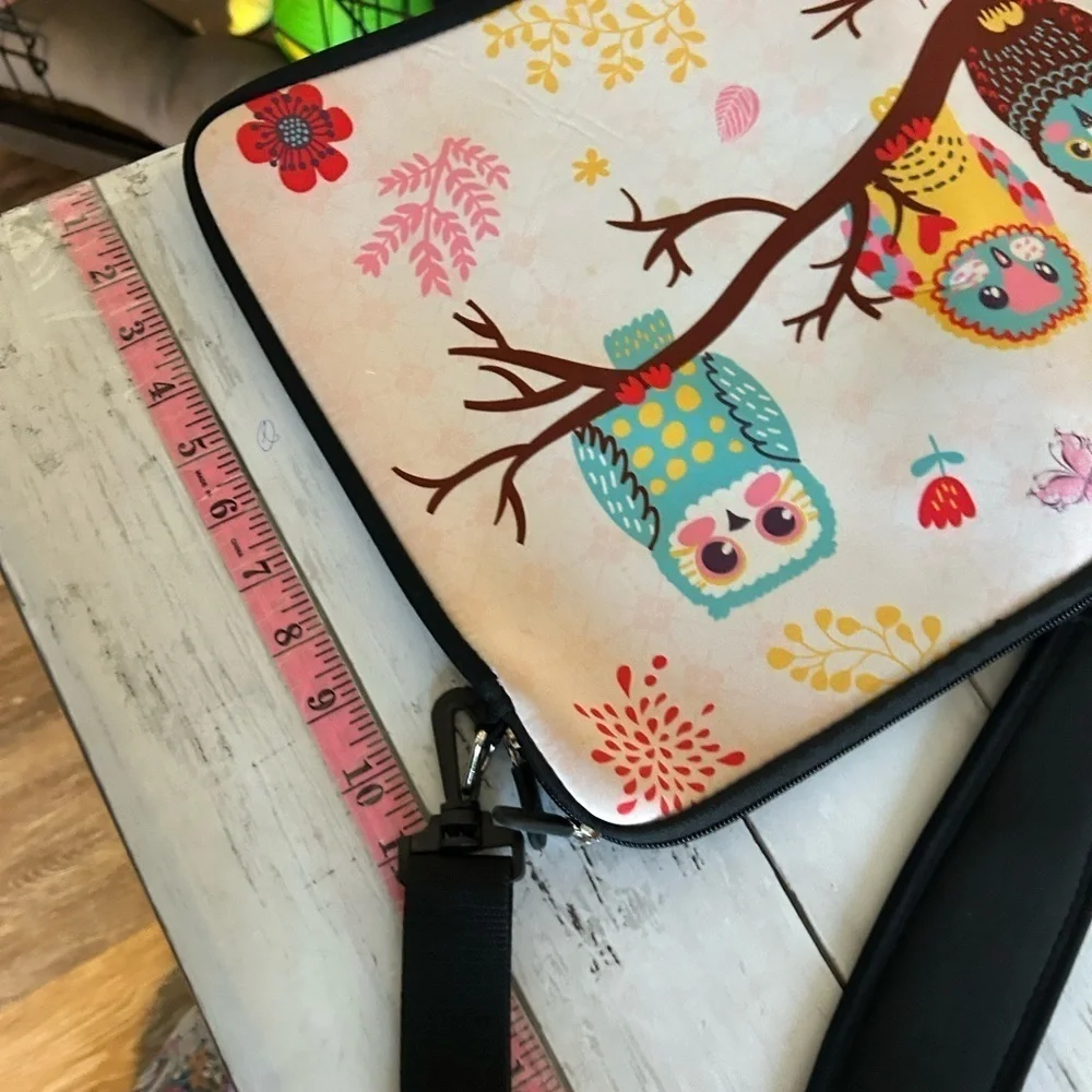 Meffort Inc Novelty Owl Neoprene Laptop Computer Sleeve Case Bag w Hidden Handle